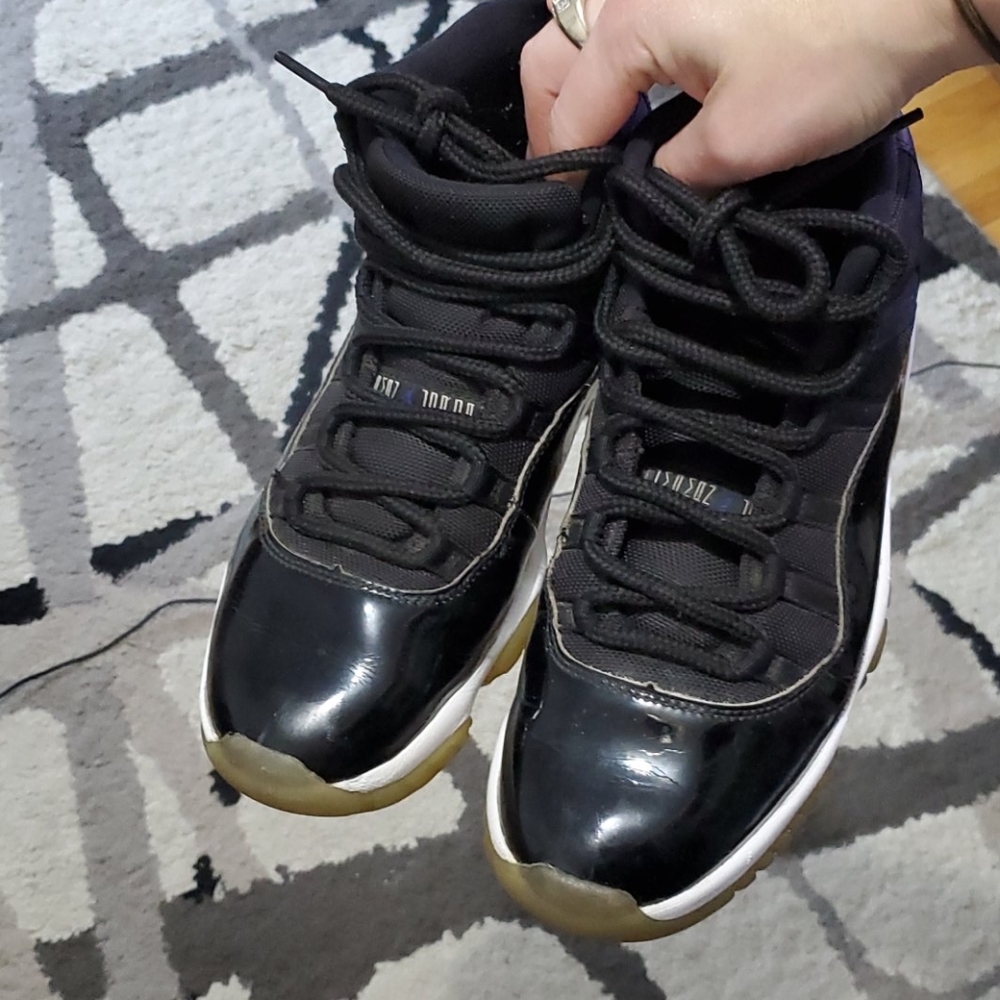 air jordan 11 space jam sneakers - Picture 3 of 13